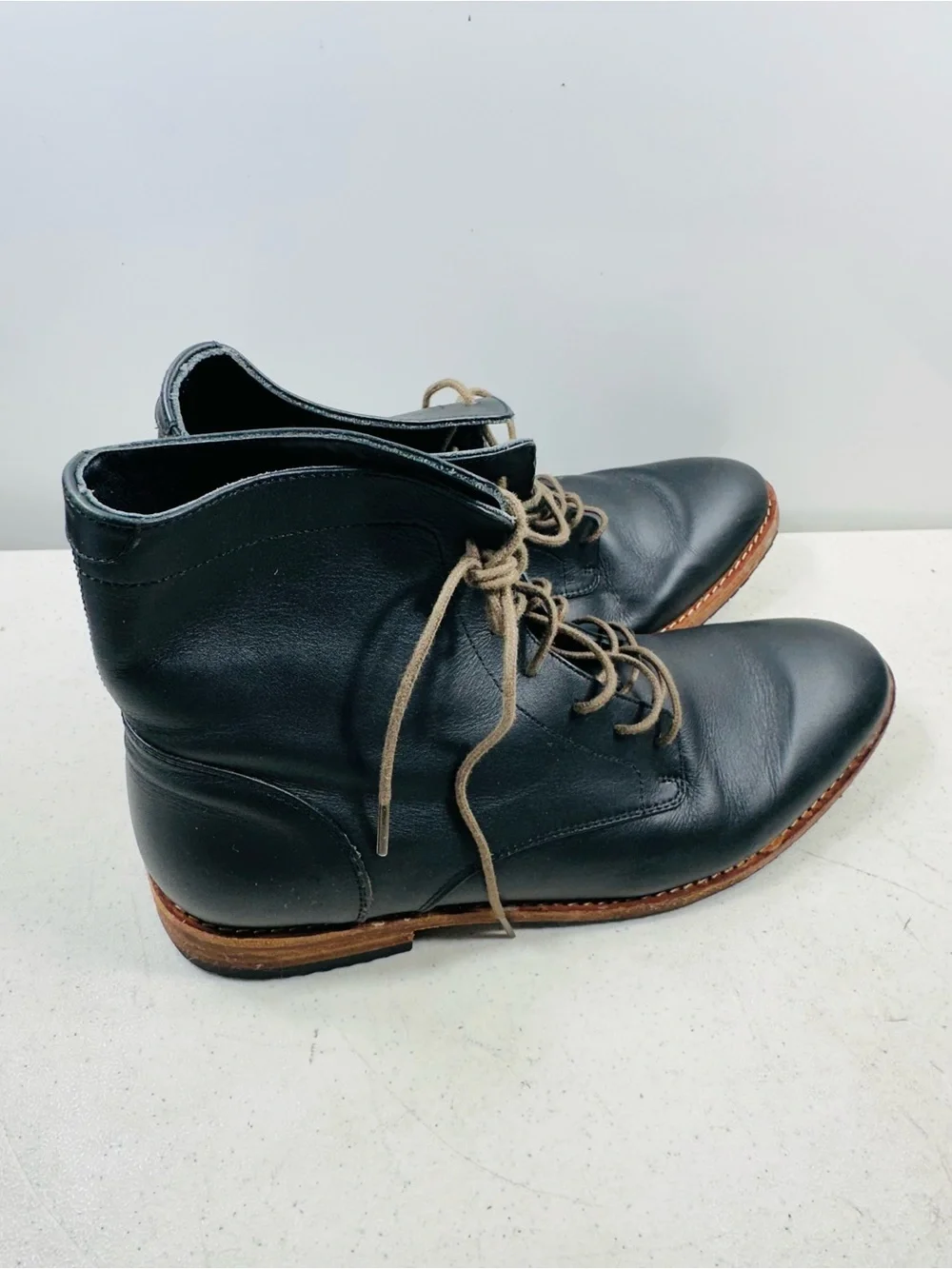 Nisolo Black Leather Lace-Up Wedge Ankle Boots